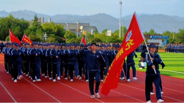青春淬火正当时，允能学子展锋芒 